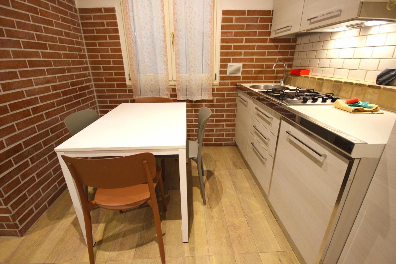 Case Vr Holiday Happy House Verona Exterior photo
