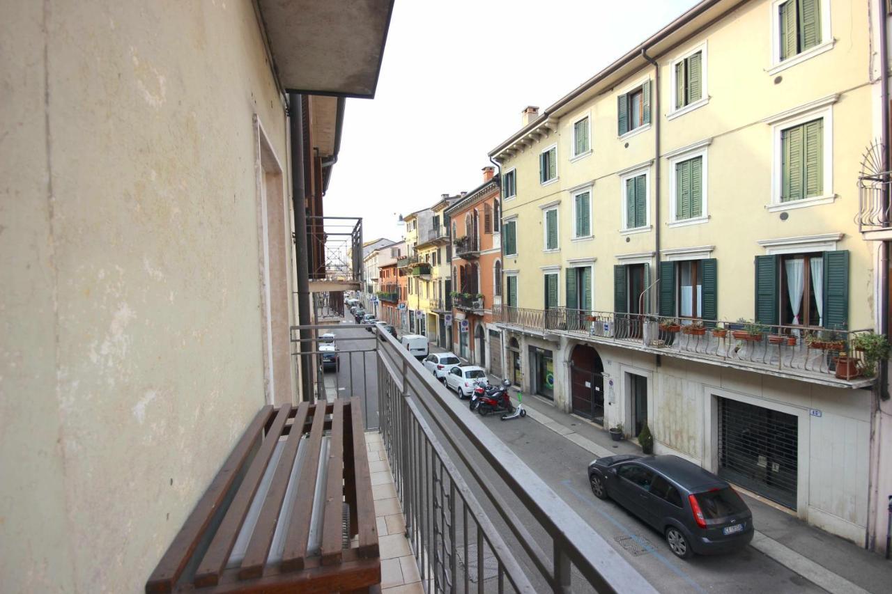 Case Vr Holiday Happy House Verona Exterior photo